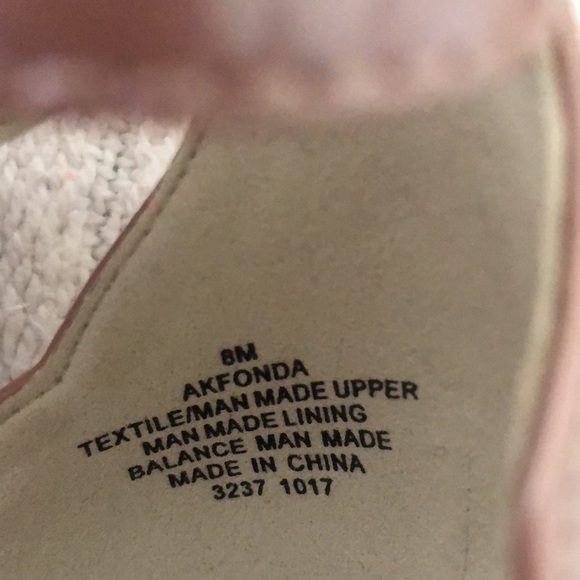 Woman’s Anne Klein Akfonda closed toe spring mauve heel pumps - Picture 6 of 16